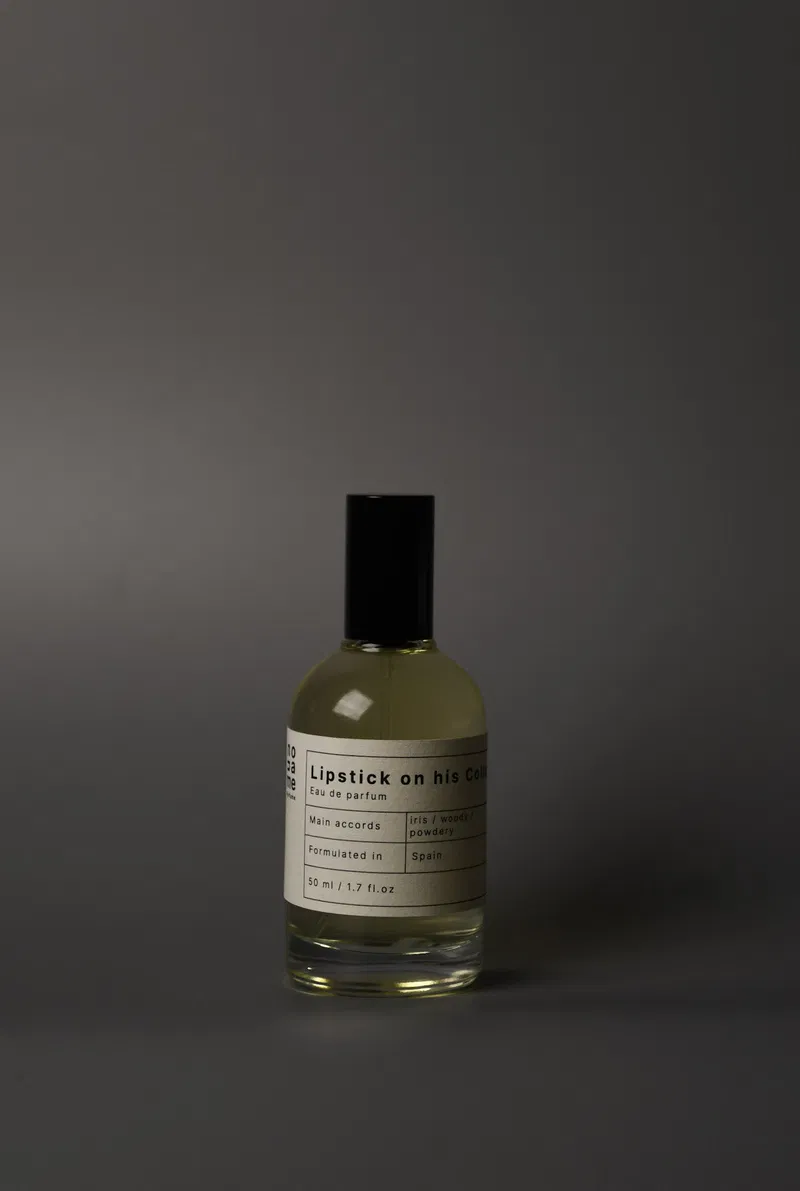 Lipstick on His Collar by No Name Perfume